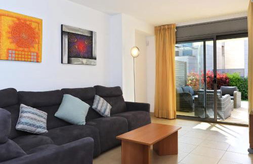 AT014 A pocos metros de la playa, equipamiento completo, piscina comunitaria - Foto 9