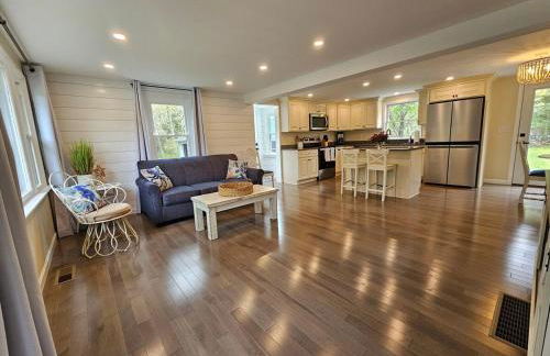 Stay a While in Niantic, Comfort by the Coast - Foto 11