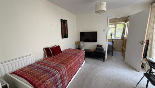 Cosy Apartment with Private Access and Kitchenette in Guildford - Foto 4