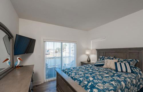 Anchor's Away - Waterfront, Pet Friendly, Pools! - Foto 36