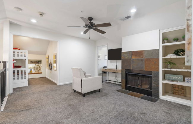 Foggy River Retreat For 16! - Photo 16