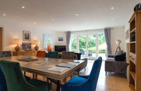 Trewhiddle Retreat V9 by Together Travel - Luxury 4-Bedroom Villa - Foto 8