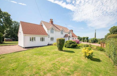 Beautiful Danford House & Lodge with Hot Tub - Foto 13