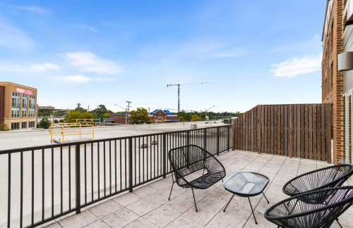 Chic 1BR Alexandria Retreat - Fast Metro Access - Photo 22