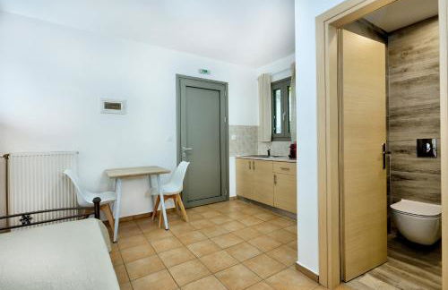 Achilli Apartments - Photo 32