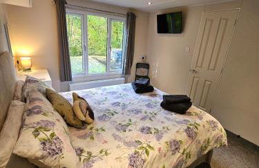 Oak Tree Lodge with Hot Tub near Alton Towers - Foto 28