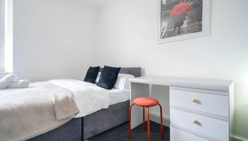 Stylish 3BR Derby Apartment - Sleeps 6, Central Location - Foto 3