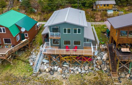 Remote Island Escape with Breathtaking Views - Photo 34