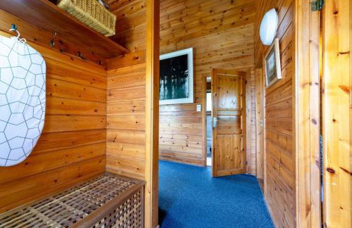 Chalet Lodge 2 - Hot Tub by Interhome - Foto 7