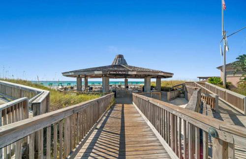 Fun cozy beach retreat! Steps to beach, heated pool & pickleball - Foto 16