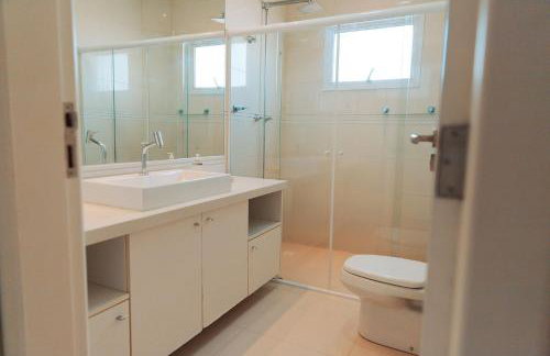 Apartamento alto padrão com 3 suítes, sala 3 ambientes todos com ar, ambientes novos e moderno. - Foto 13