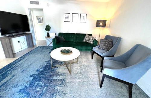 LOCATION! Apartment in Coconut Grove with parking - Foto 1