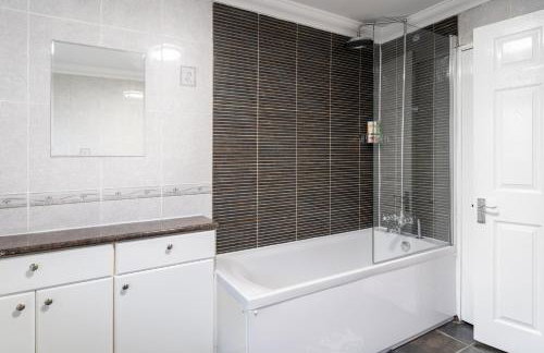 Purley House-Sleeps 8-Near Gatwick-Games Room - Foto 49