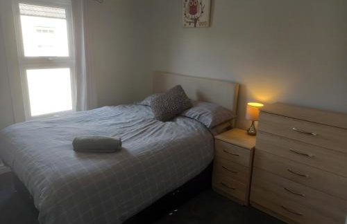 Springfield Gardens - 4 Bedroom House, 8 Beds, Close to J26 M1-A52 - Ilkeston - Long Eaton - Nottingham - Derbyshire - 400Mbs WiFi Free Parking! - Foto 7