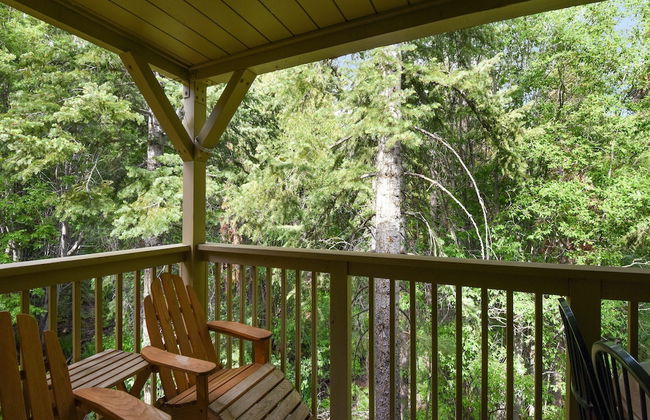 Enjoy Forest Views Retreat at Kingswood Village! - Photo 32