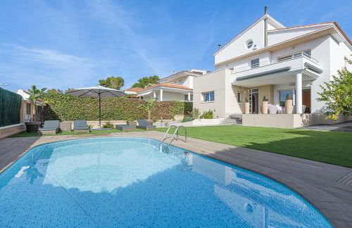 Fantástica casa en alquiler con piscina en Vilanova i la Geltrú - Foto 16