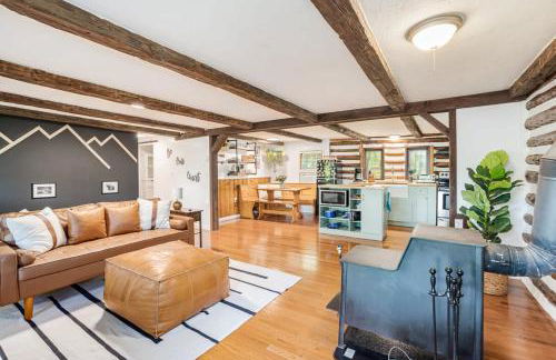 Modernized Log Cabin w Hot Tub Fire Pit & Views - Photo 6