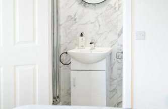 4Bed-House-2Bath-Free Parking-by Holiday Homes - Foto 36