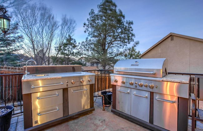 4BR Entertainer AF Academy Hot Tub, Firepit! - Foto 37