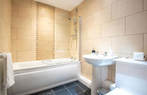 Apartment 9 - Photo 46