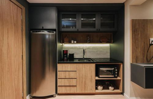 Studio Estiloso - Garagem Grátis - ao lado do Shopping Pelotas - Foto 9