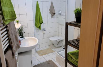 Wohlfühl-Ferienwohnung mit Tiefgarage im Grünen - Photo 3