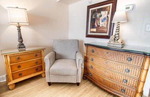 Oceanfront King Room with Private Balcony 4th Floor - Foto 3