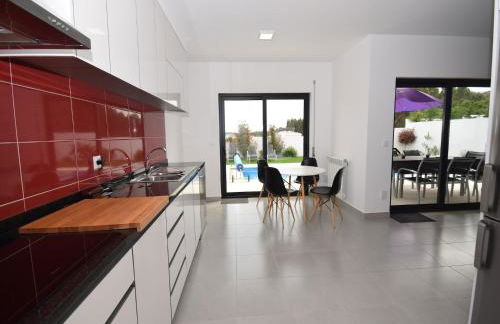 Holiday Home; Nazare Beach for Surfing - Photo 7