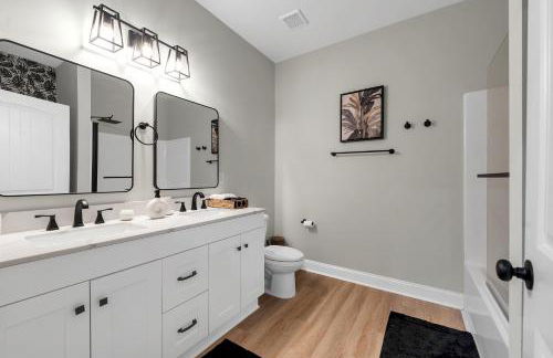 Brand New Cozy FirePit Home Near Fort Moore - Foto 63