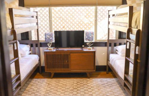 Balboa 6BR Mansion with Hot Tub and Game Room - Foto 47