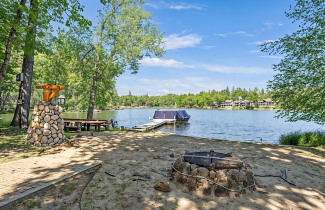 Marina Beach Lodge - Lakefront Home on Beach! by Yosemite Region Resorts - Foto 25