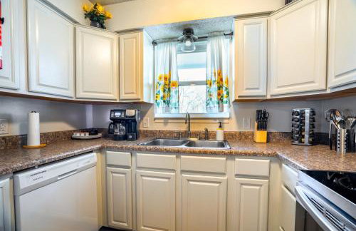 Main Retreat with King Bed in Master and has Garage - Photo 18