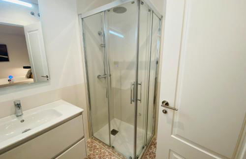 AH - Estudio Moderno en Madrid Río a 10 Min del Centro - Photo 11