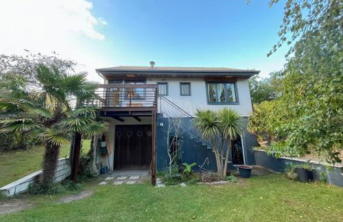 Maison atypique -Jardin, terrasse & cabane perchée - Foto 24