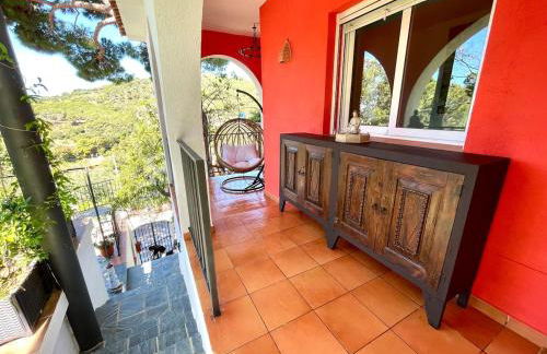 Casa familiar con piscina cerca del mar y montaña - Foto 30