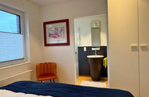 Top Apartment in Kranenburg - central & quiet - terrace and large windows - incl parking, fast WiFi, Box-Spring bed, washer & dryer, Netflix - Foto 17