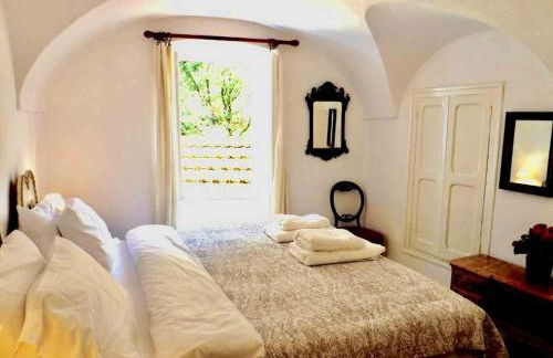 Casa Celestine in Via Orsini Isolabona Liguria Italy Sleeps 5 - Foto 9