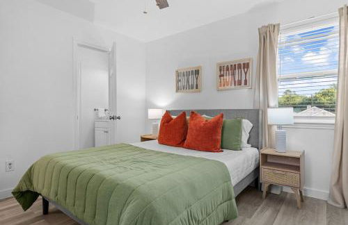 Sleeps 8 Modern 3BR Leander Coffee Bar & Yard - Foto 29