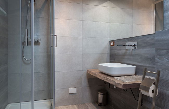 Carla's Rooms with Private Bathroom & Kitchen - Foto 14