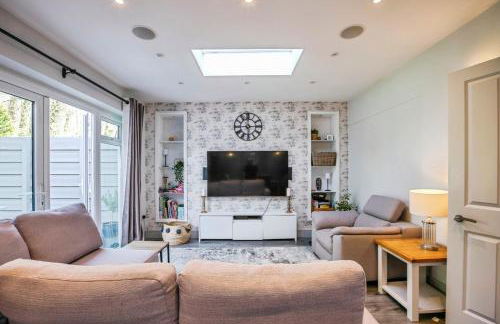 Direct train to Victoria-Family House - Foto 3