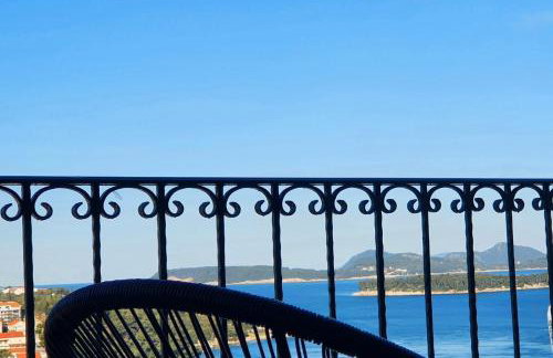 Dalmatian House, spacious stone terraces, balcony , views - Foto 8