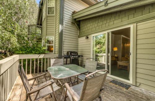 Single Level Ranch Condo in Elkhorn - Photo 3