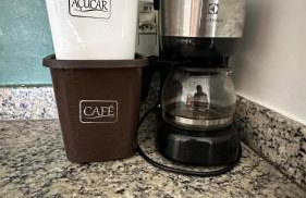 Praia do Canto Apart Hotel quarto sala e varanda - Foto 7