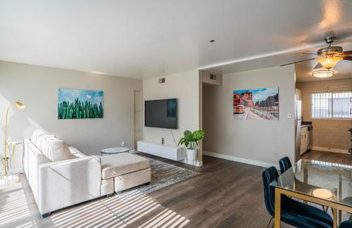 Spacious 2 Bedroom, 2 Bath, Pool, Free Parking, Gym - Foto 65