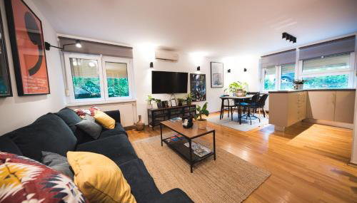 Sleep, Eat, Repeat and Park Your Car in City Center - Foto 2