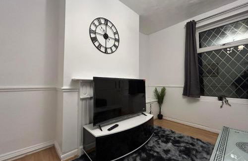Comfortable, spacious 2 Bedroom house close to Etihad Stadium - Foto 1