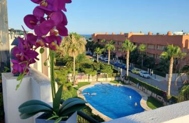 Ático dúplex con piscina privada y vistas al mar en Paraíso de Vera! - Foto 1