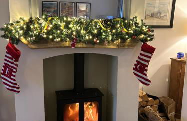 Bramblebee Cottage Salthouse - Photo 32