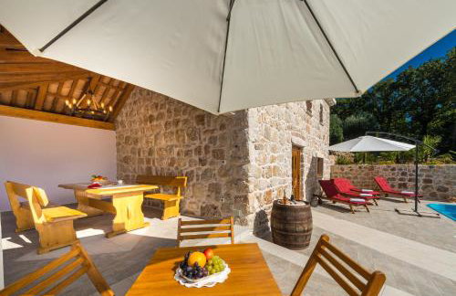 Holiday Home Marina - private swimming pool - Foto 19