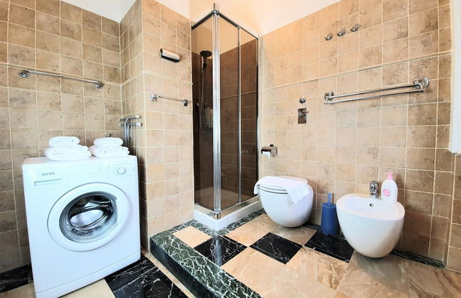 S.Ambrogio Square - Photo 20